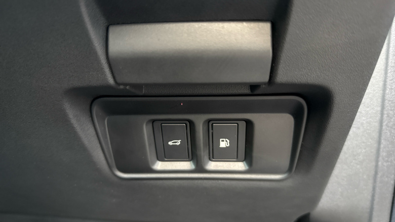 Land Rover Discovery Sport 1.5 P270e Dynamic SE 5dr Auto [5 Seat] Station Wagon